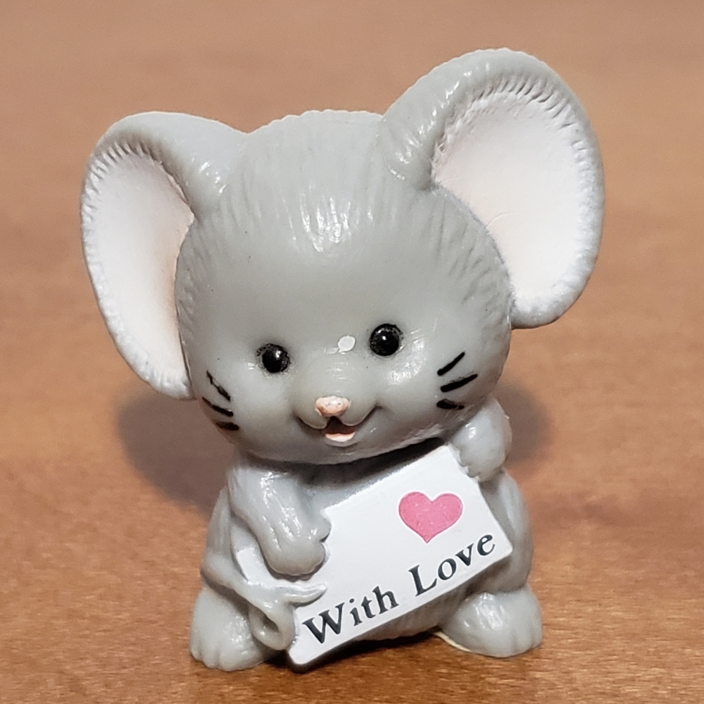 Grey Mouse 'With Love' Figurine Russ Berrie Vintage